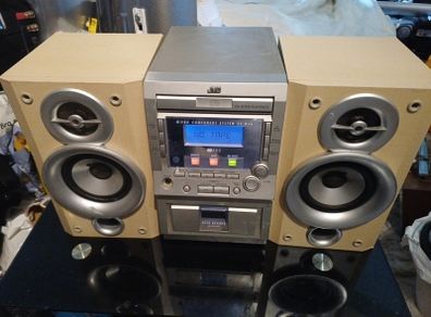 JVC cd,tuner and cassette player