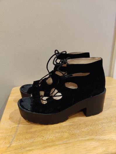 Ladies Shoes