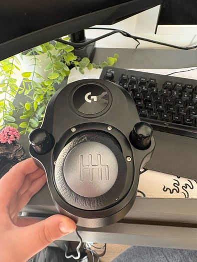 Logitech G920 with shifter box for everything mint condition