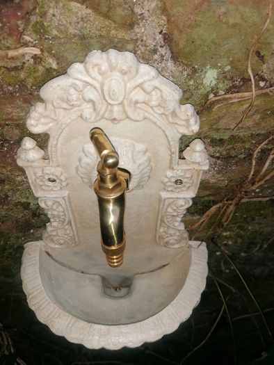 Victorian Style Hand-Painted Wall Water Fountain Cast Iron