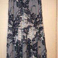 Perfect for Summer. stunning floral midi skirt