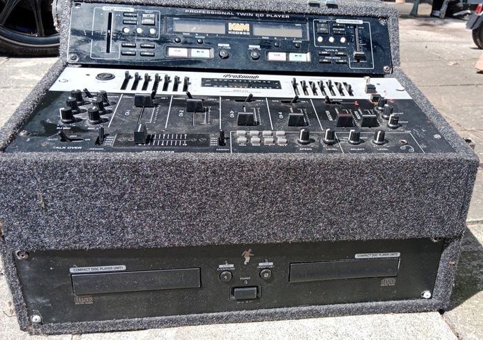 Disk player DJ deck