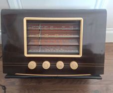 Vintage HMV Model 1124 Radio from the 1950's