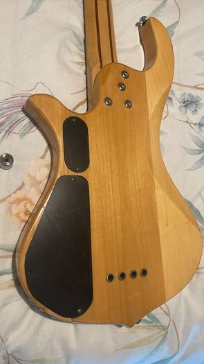 traben Array limited edition bass with case