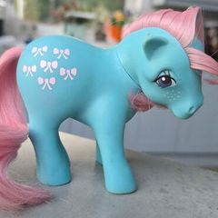 Light blue colour Short hair Version Bowtie Shy Pose Bow Tie MLP G1 My Little Pony 1983