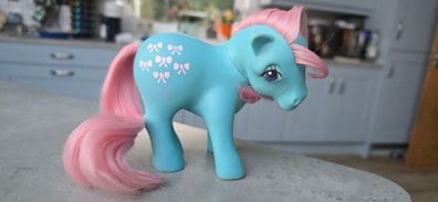 Light blue colour Short hair Version Bowtie Shy Pose Bow Tie MLP G1 My Little Pony 1983