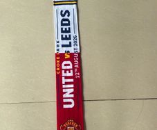 Half Half scarves United and Leeds