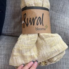 gorgeous throw blanket brand new unopened