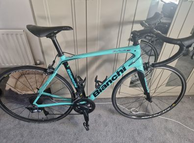 Road bike -Bianchi-reduced price as needs to go