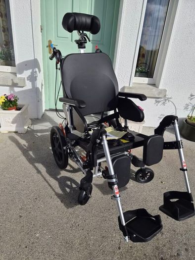 Icon 125 Adjustable Wheelchair