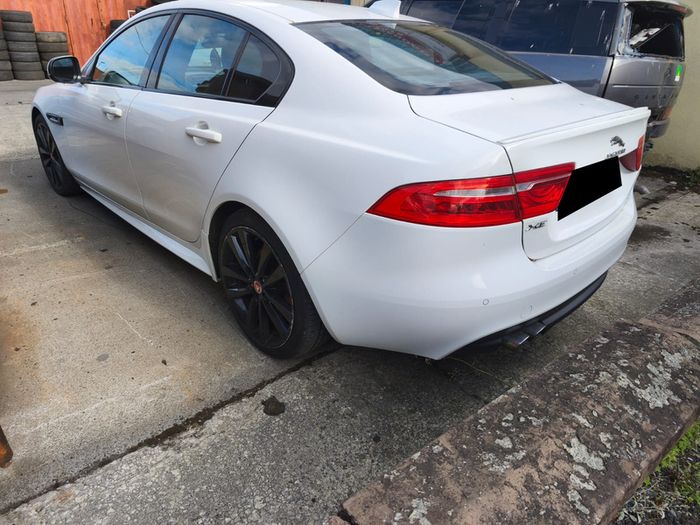 2017 Jaguar Xe 2.0 Diesel For Breaking