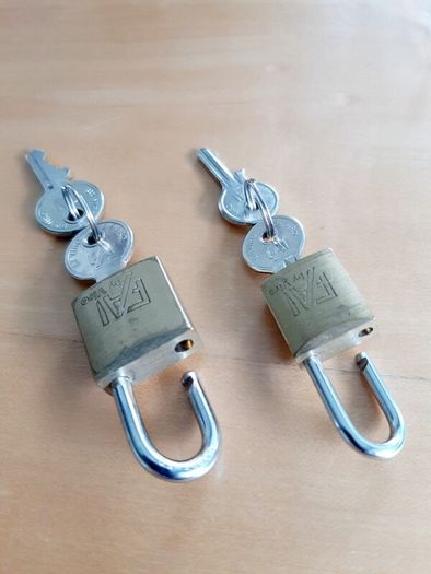 Luggage padlocks (2)