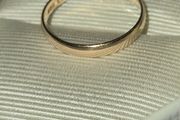 18ct Gold Fully Hallmarked Ring - Size 10/T