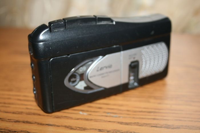 Lervia Dictating Machine KH 4111 (works well)
