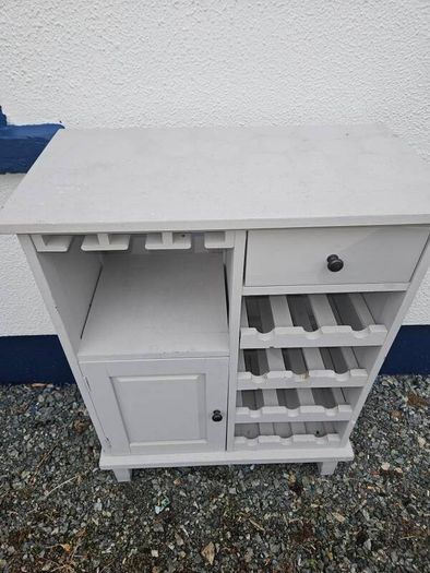drinks cabinet