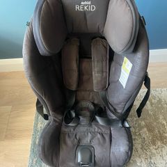 Free Car Seat - Axkid rear-facing