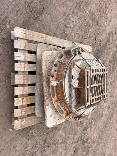 Manhole cover