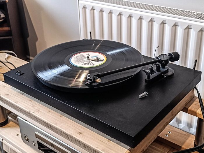 Pro-Ject debut turntable upgraded version with better plater Ortofon included with the original cover