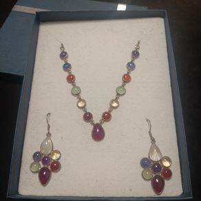 Beautiful 925 silver chain and earrings with multicolored Stones