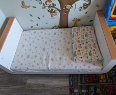 Snuzkot/toddler bed /baby cot