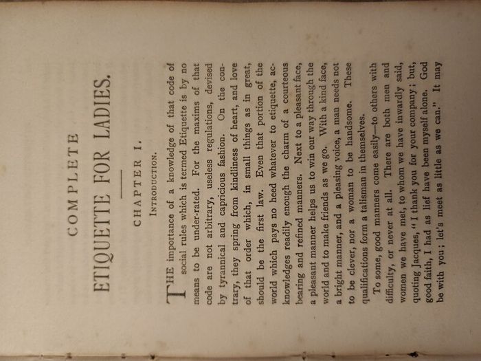 Complete Etiquete For Ladies.  Ward Lock & Company. Vintage Paperback In Fair Condition. See Photos.