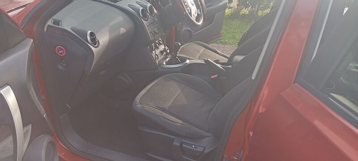 2010 Nissan Qashqai+2