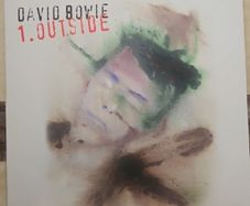 Bowie 2LP - 1. Outside