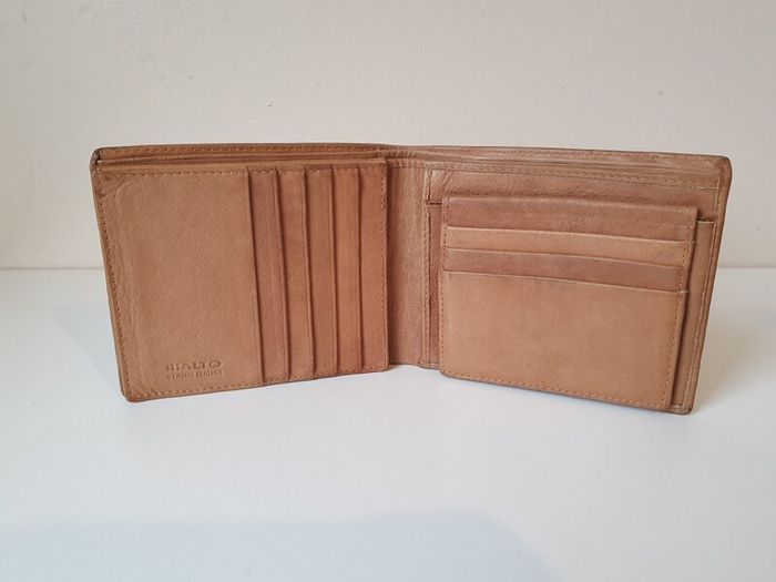 Rialto leather wallet