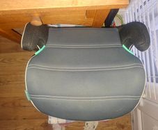 Stain free booster seat