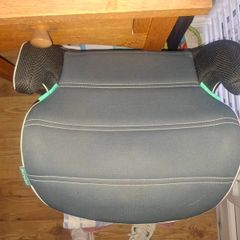 Stain free booster seat