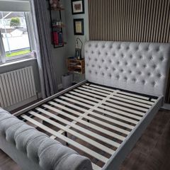 King size Sleigh bed