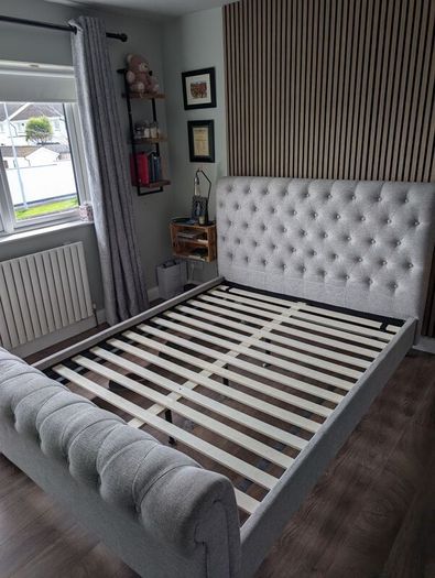 King size Sleigh bed