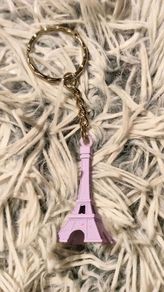 Paris in Your Pocket Eiffel Tower Keychain violet
