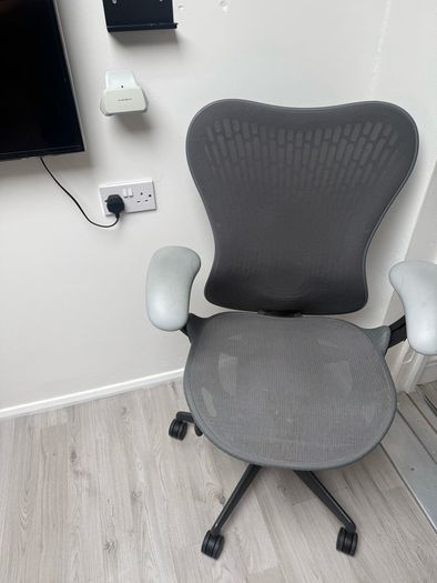 Herman Miller Mirra 2 Office Chair
