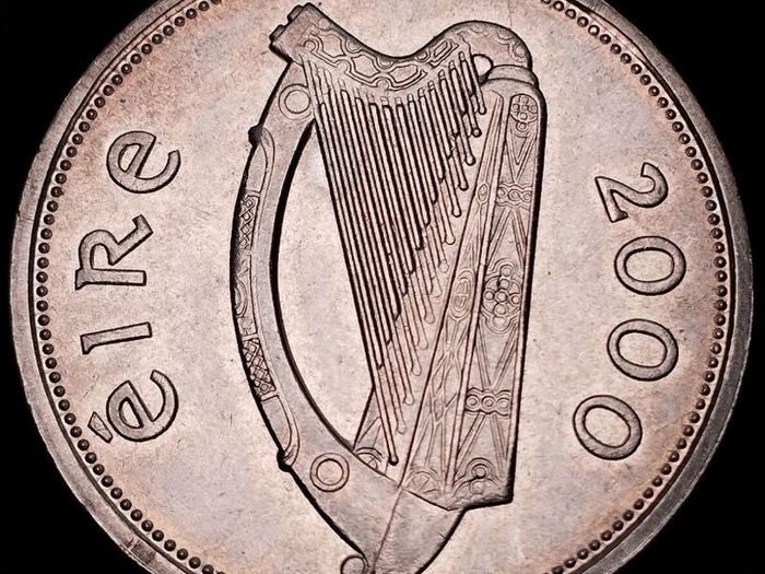 [#2556] - Ireland 2000 | Millennium | Irish 1 Pound | Deer | Km.31 | Unc