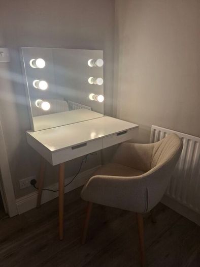 Vanity Table & Hollywood Mirror (+ Chair)
