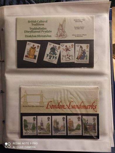 Stamp album UK's Presentation packs x 100