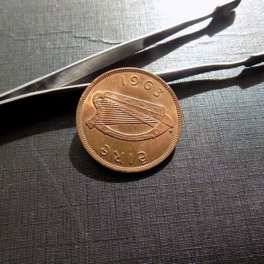 Irish 1963 Penny.Very Good Lustre.A / Uncirculated.