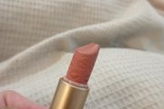 Nude lipstick