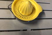 Hand held Juicer