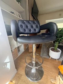 High bar stool pair