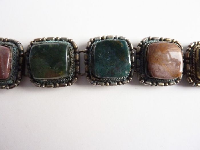 Vintage Scottish agate white metal bracelet
