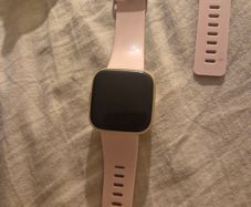 Fitbit Versa good working condition