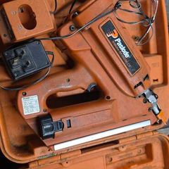 First fix nail gun
