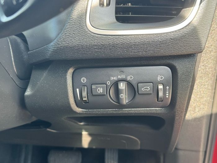 2015 Volvo V40 & 9months WARRANTY & 53k KM