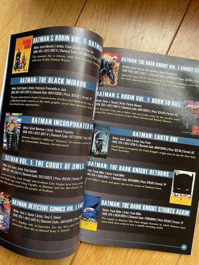 DC Entertainment Essential Graphic Novels and Chronology 2013 & 2015