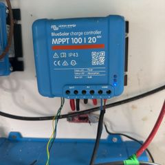 Victron 2x MPPT 20/100 and 24/500 inverter