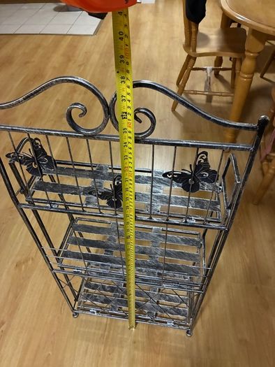 Foldable cast iron plant stand
