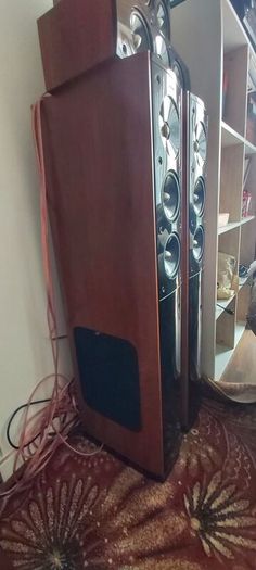 Speakers JAMO