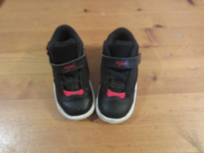 Boys black size 7.5